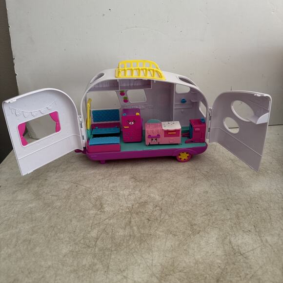 Shopkins Happy Places Rainbow Beach Camper Campervan Vehicle Moose Toys 2017 - Picture 1 of 9